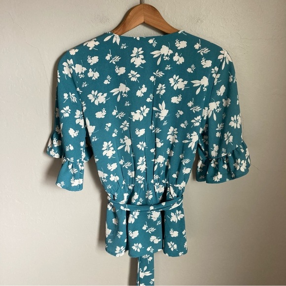 Charming Charlie Teal Floral Blouse Size Small - Picture 2 of 7